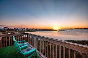 Amazing Sound View Home with Pool